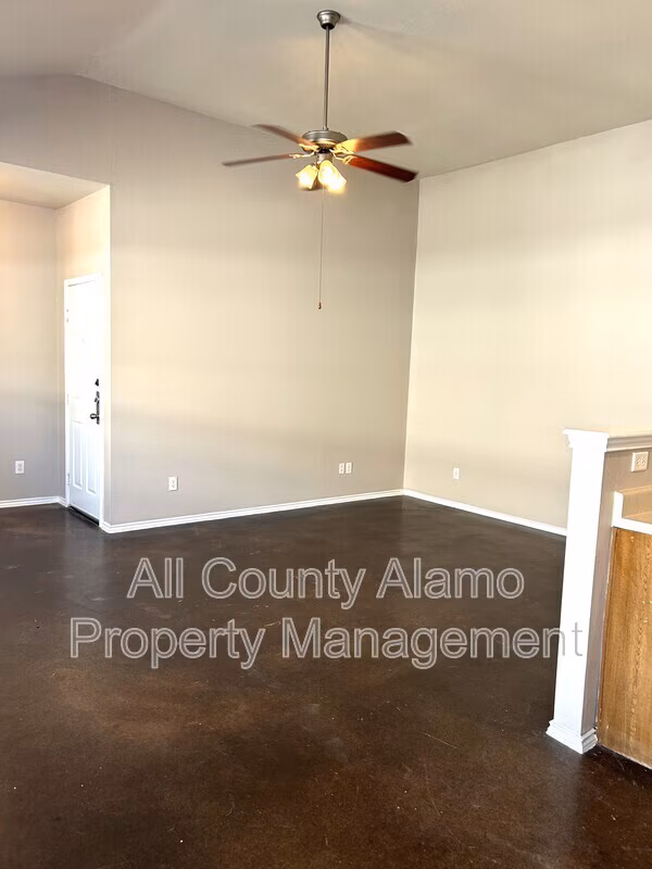 5723 Golf Heights San Antonio, TX 78244 photo 2