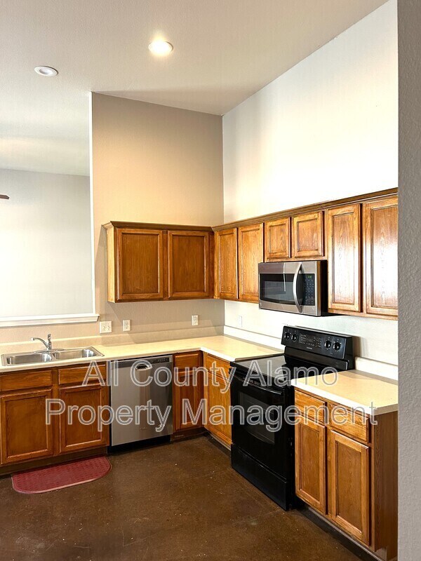 5723 Golf Heights San Antonio, TX 78244 photo 4