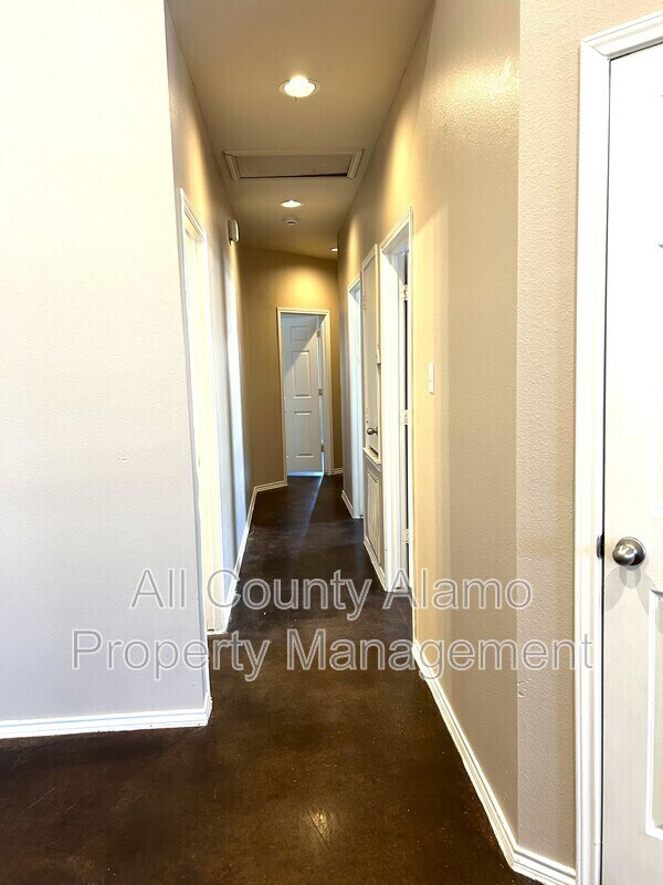 5723 Golf Heights San Antonio, TX 78244 photo 5