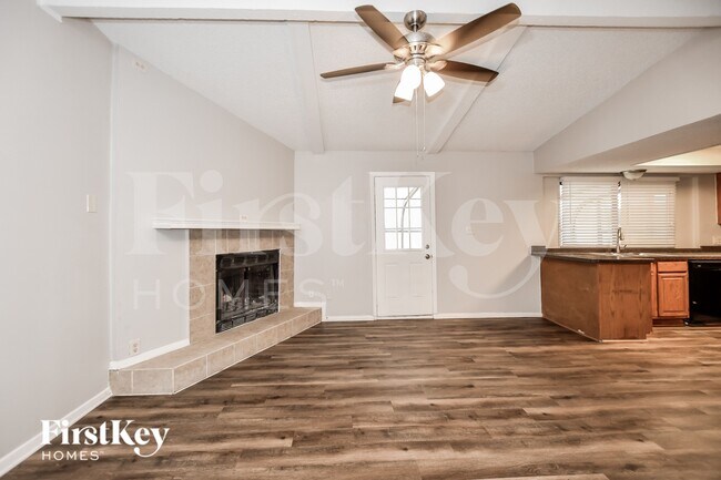 903 Cypress Court, Arlington, TX 76014 photo 3