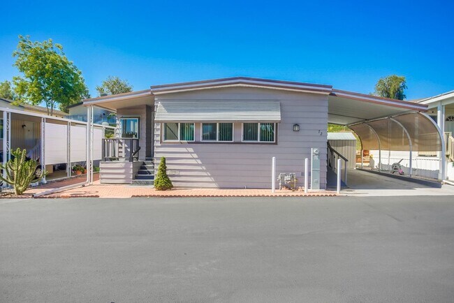 55+ Mobile Home Community, 2 Bedroom + Sunroom photo 3