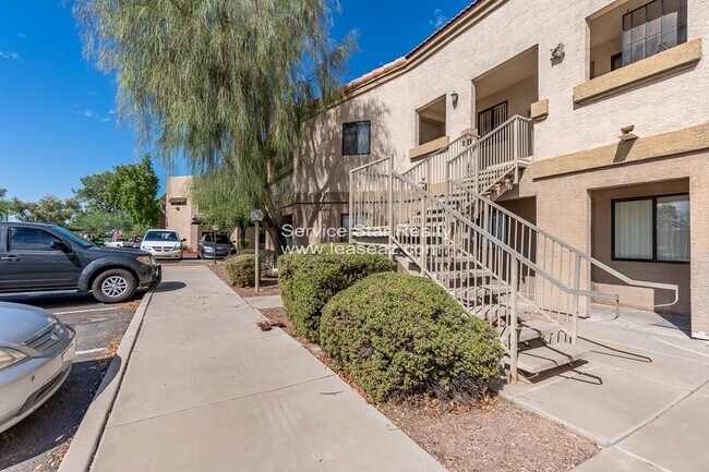 1287 N Alma School Rd Chandler, AZ 85224