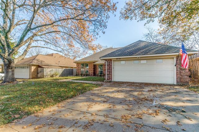 2721 Edinboro Drive, Arlington, TX 76012 photo 3