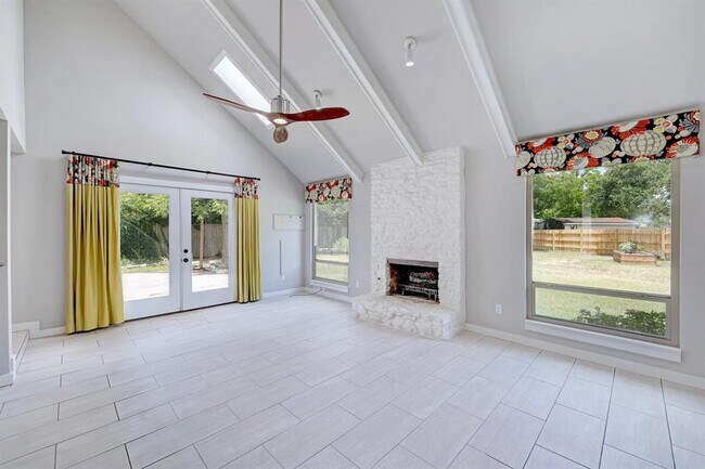 10408 Doering Lane, Austin, TX 78750 photo 3