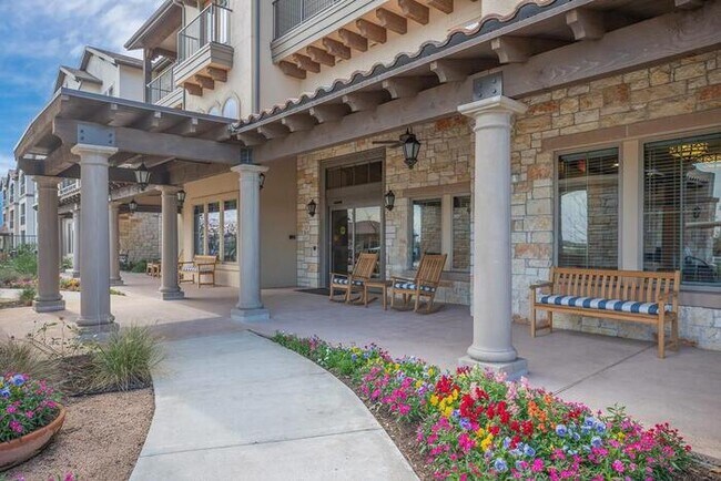 1201 W Harris Rd Arlington, TX 76001 photo 4