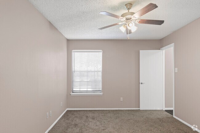 Bravo Apartment Living photo 5