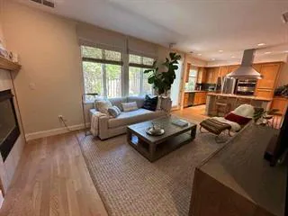 106 Oak Haven Pl Mountain View, CA 94041 photo 5