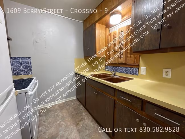 1609 Berry St Llano, TX 78643 photo 5