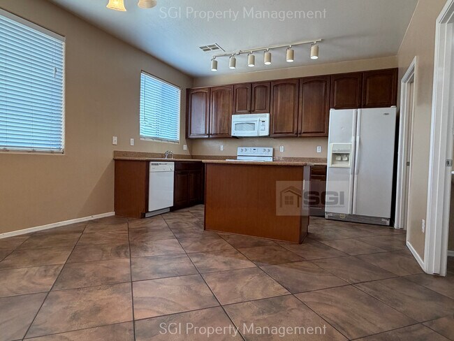 15101 N 173rd Dr Surprise, AZ 85388 photo 4