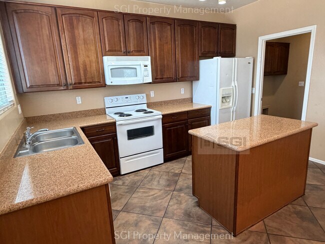 15101 N 173rd Dr Surprise, AZ 85388 photo 5
