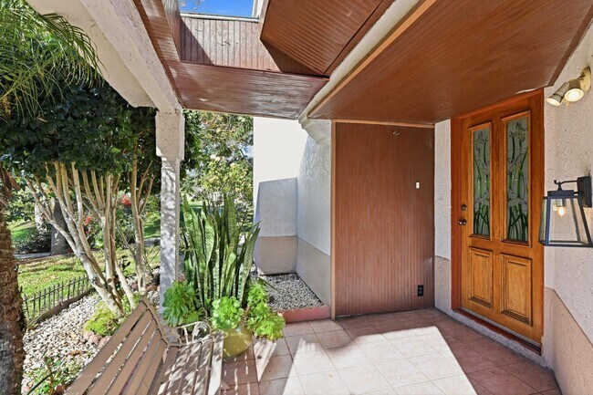 1767 Capistrano Glen Escondido, CA 92026 photo 2