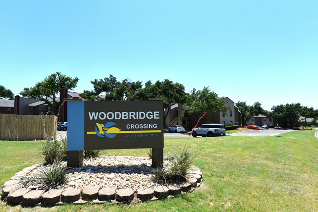 Woodbridge Crossing Apartments photo 5