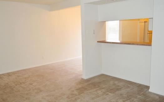 5054 Hildring Dr E Fort Worth, TX 76132 photo 4