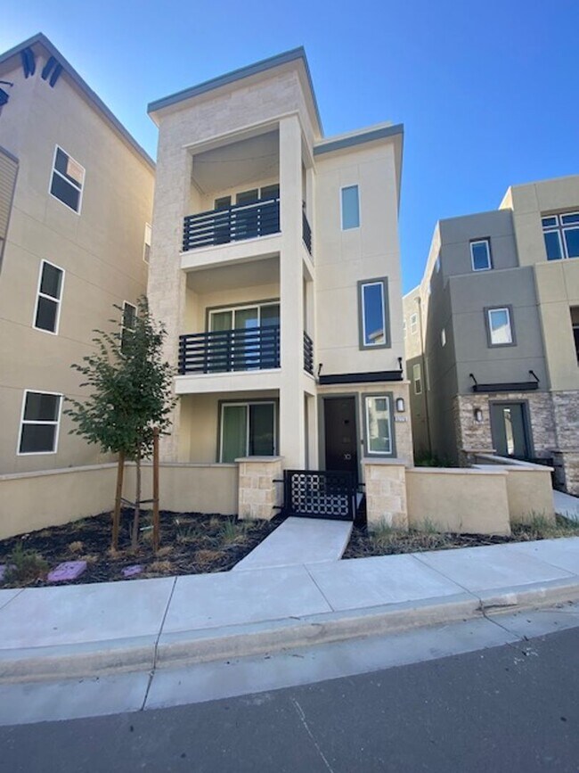 Newer Construction Single Family Home in Dublin photo 2