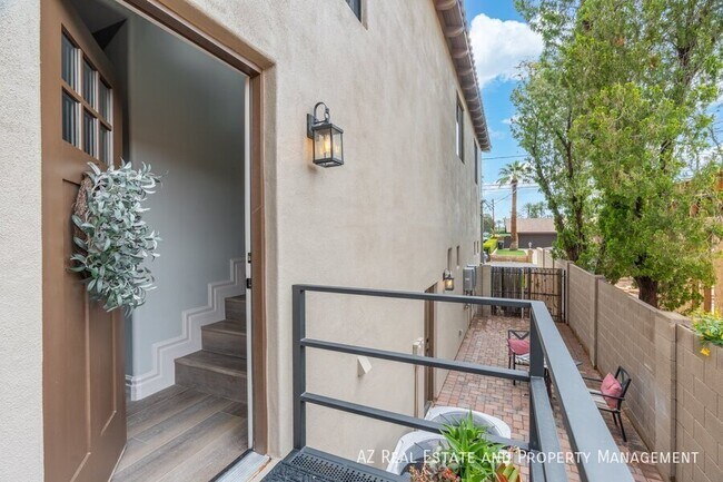 3113 N 56th St Phoenix, AZ 85018 photo 3