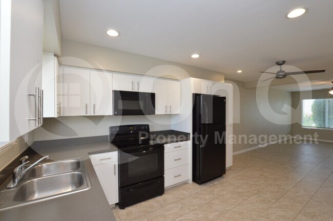 200 Old Litchfield Rd Litchfield Park, AZ 85340 photo 2
