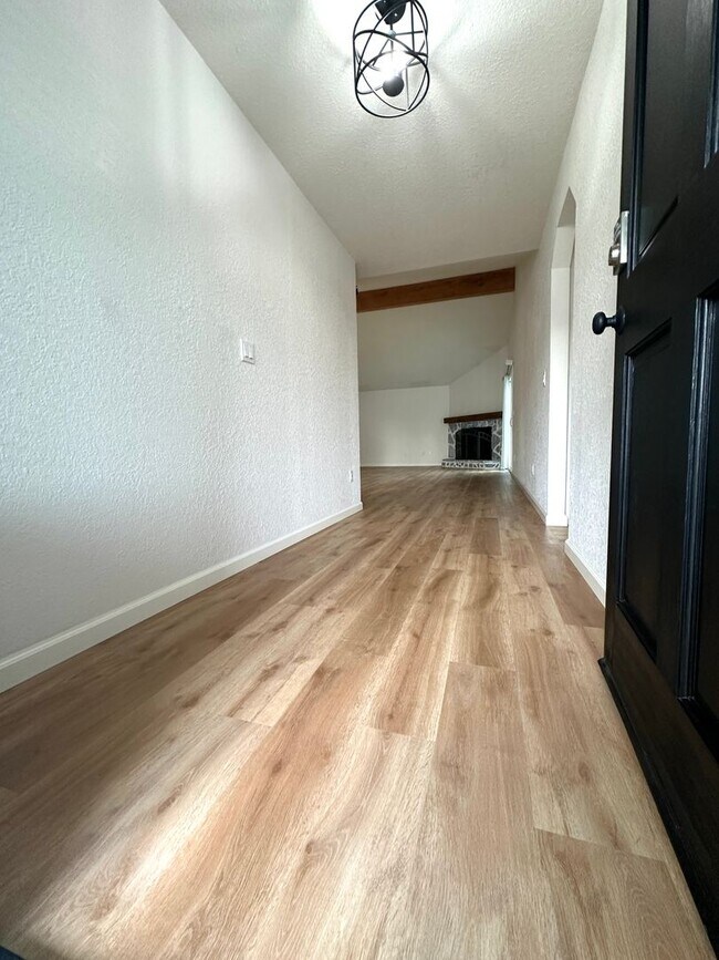 Beautiful 3 Bedroom on corner lot with RV parking in Brentwood photo 4