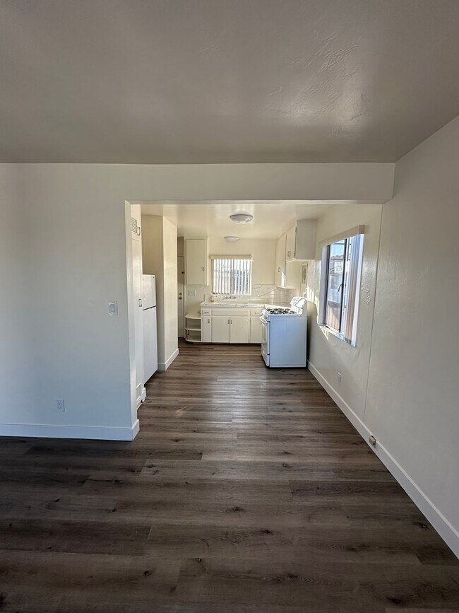 4640 1/2 36th St San Diego, CA 92116 photo 4
