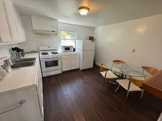 8459 La Mesa Blvd La Mesa, CA 91942 photo 4