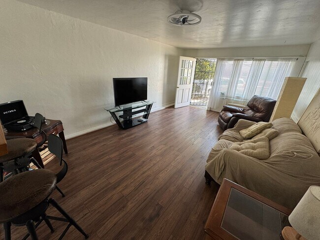 8459 La Mesa Blvd La Mesa, CA 91942 photo 3