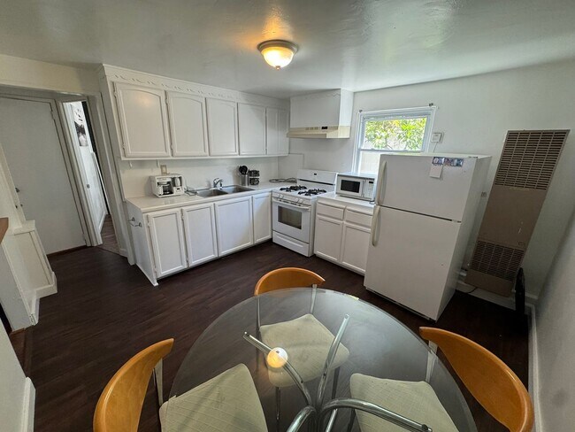 8459 La Mesa Blvd La Mesa, CA 91942 photo 5