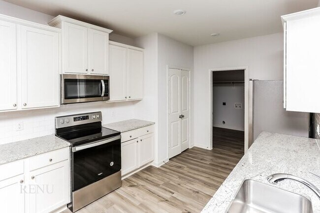 1101 Wheatfield Ln Crowley, TX 76036 photo 4