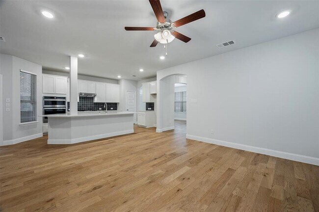 2037 Almassera Dr Little Elm, TX 75068 photo 3