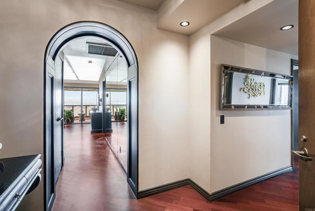 200 W Harbor Dr San Diego, CA 92101 photo 3