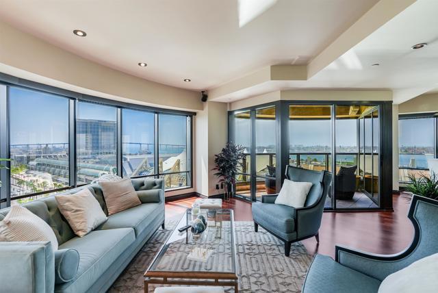 200 W Harbor Dr San Diego, CA 92101 photo 2