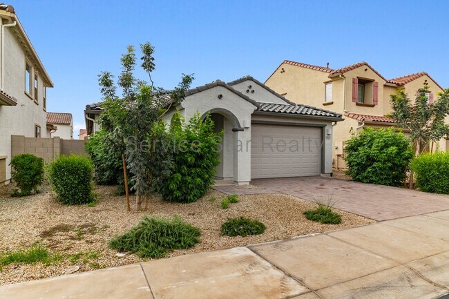 9031 W San Juan Ave photo 2