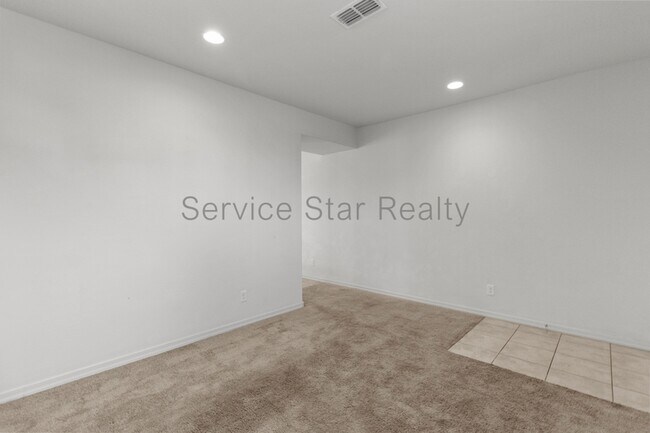 9031 W San Juan Ave photo 5