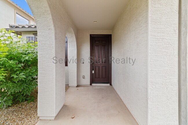 9031 W San Juan Ave photo 3