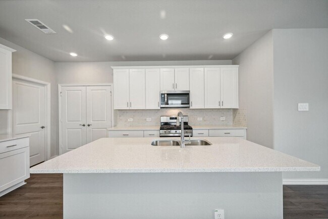 706 Hemingway Ln McKinney, TX 75069 photo 3