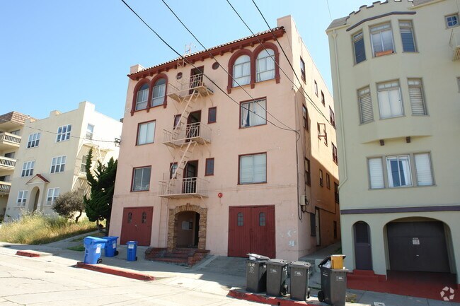 1749 Oxford St, Berkeley photo 5