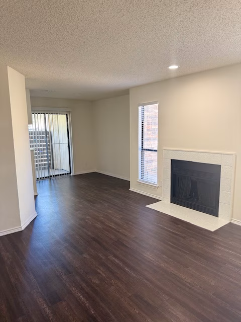 Sunset Point Apartment Homes photo 5