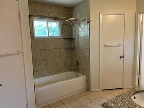 3837 Cologne Ln Austin, TX 78727 photo 4