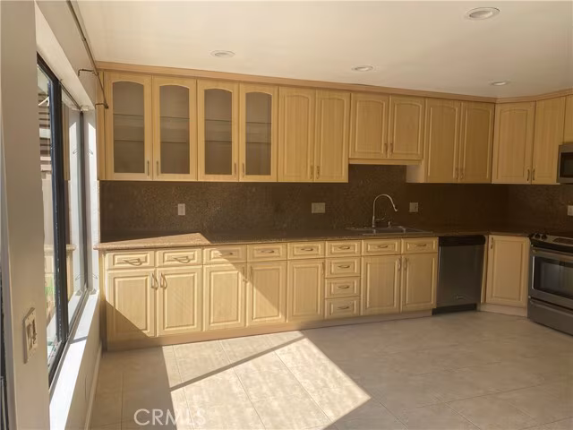 8088 Caminito Mallorca San Diego, CA 92037 photo 5