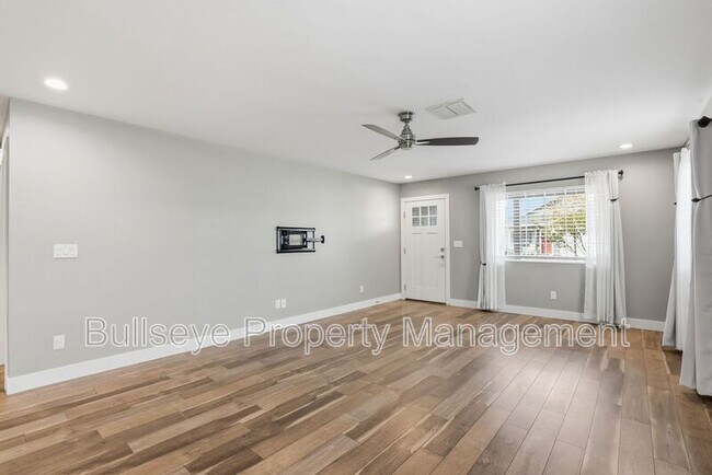 5029 South 11th Place, Phoenix, AZ 85040 photo 4