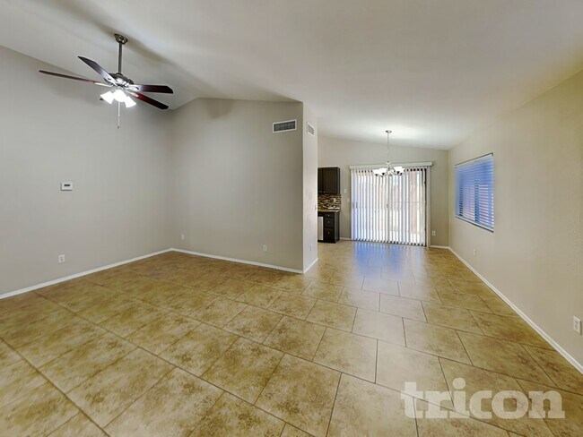 6323 W Williams St Phoenix, AZ 85043 photo 5