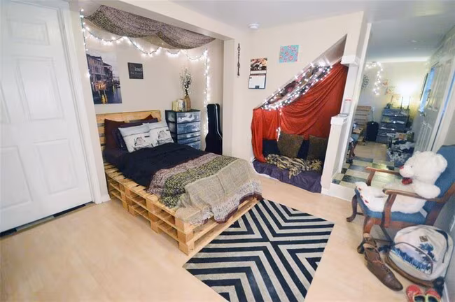 907 E 38th St Austin, TX 78705 photo 4