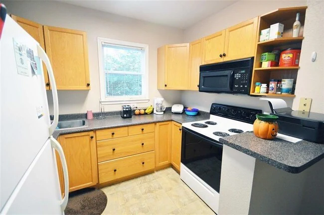 907 E 38th St Austin, TX 78705 photo 2