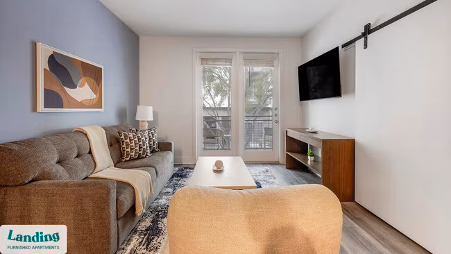 810 W St Johns Ave Austin, TX 78752 photo 3