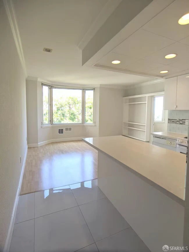 0BR/1BA Condo on Harrison St. · San Francisco photo 4