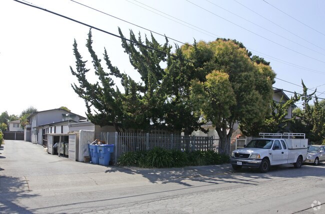Palm Terrace Apartments photo 2