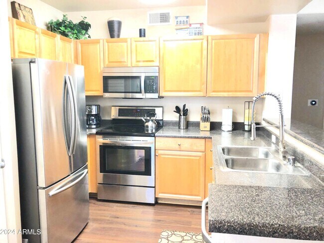 19777 N 76th St Scottsdale, AZ 85255 photo 4