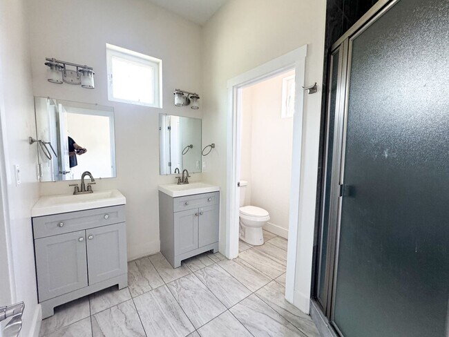 574-578 Marin Ave Hayward, CA 94541 photo 2