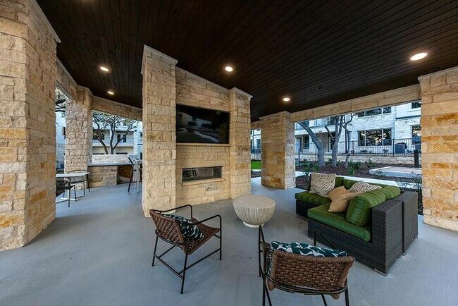 10300 S I-35 Frontage Rd Austin, TX 78748 photo 4
