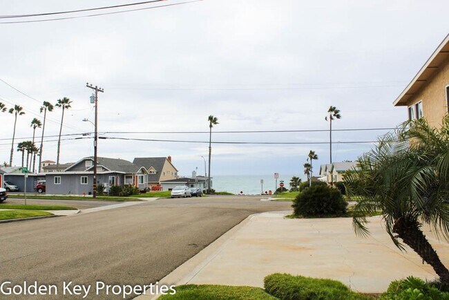 932 Tait St Oceanside, CA 92054 photo 2