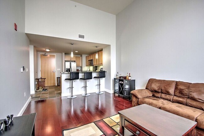 1150 J St San Diego, CA 92101 photo 3