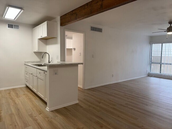 1701 W Tuckey Ln Phoenix, AZ 85015 photo 5